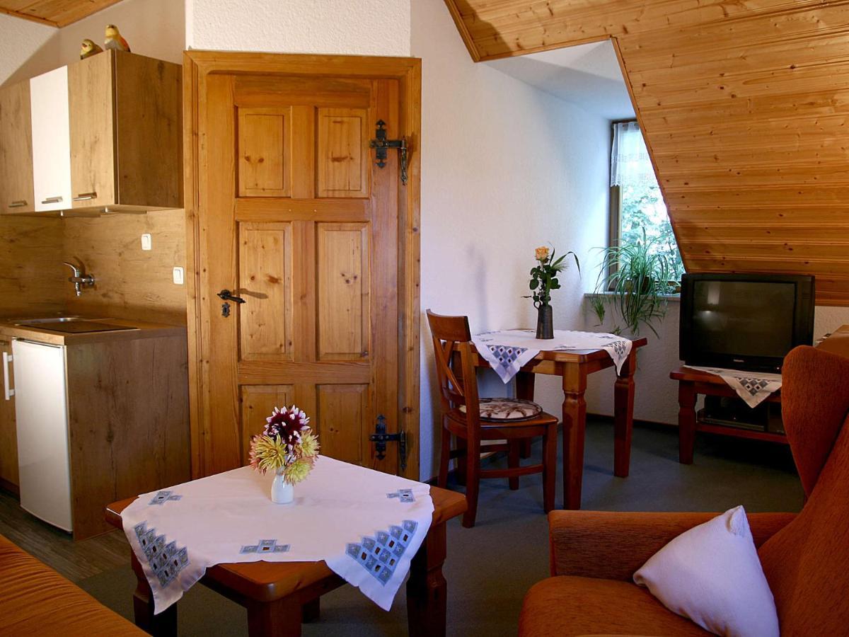 Ferienhof "Alte Foersterei" Knau Екстер'єр фото